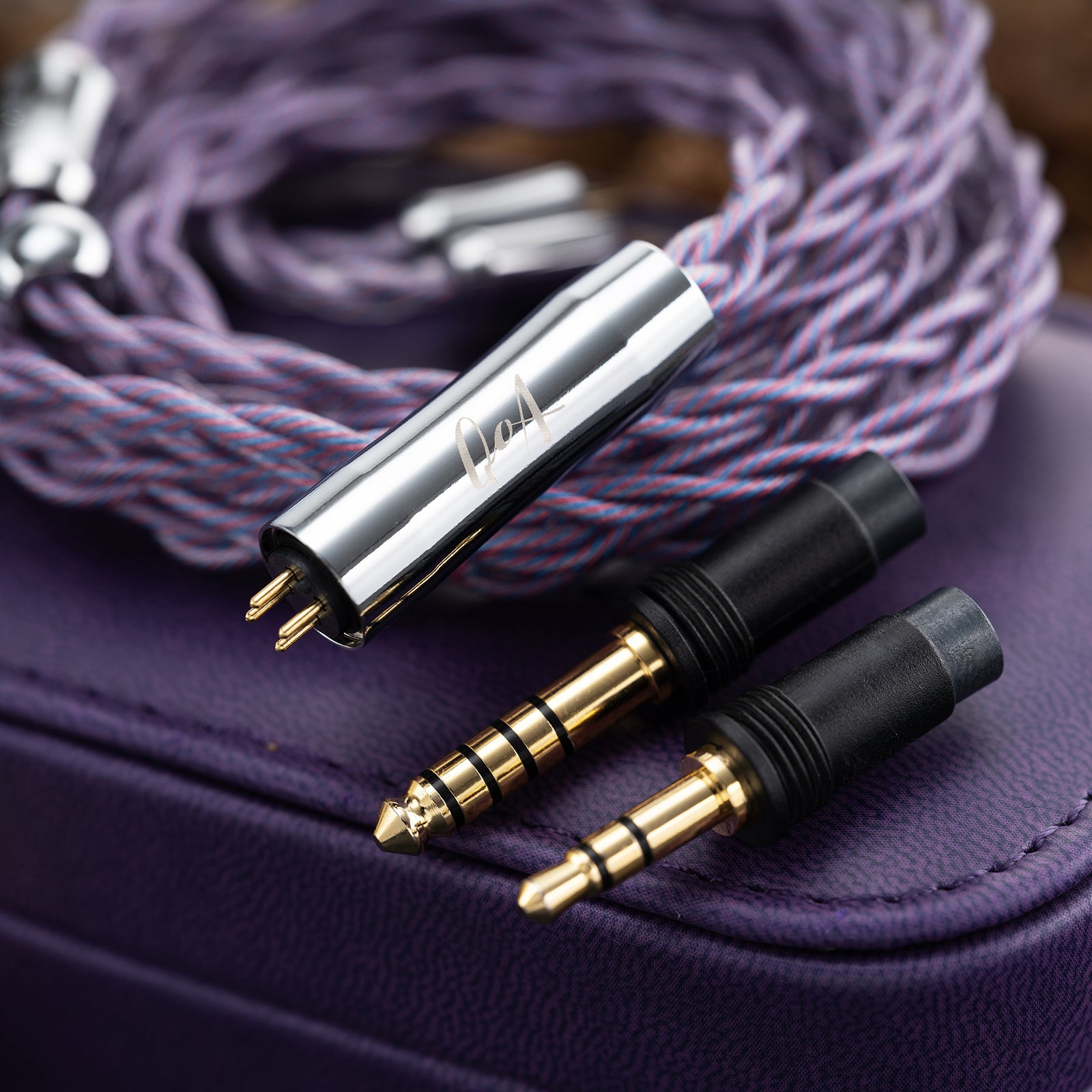 QoA Adonis New 1DD+2BA Hybrid In Ear Earphones Pinecone Resin